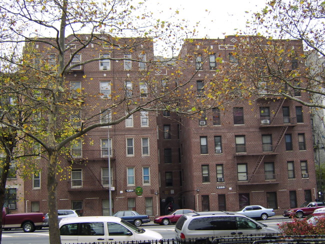 1251-1255 Webster Ave in Bronx, NY - Foto de edificio - Building Photo