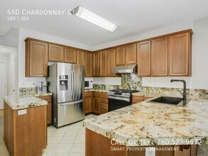 460 Chardonnay Ct in San Marcos, CA - Building Photo - Building Photo