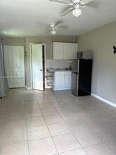 3245 SW 82nd Ave in Miami, FL - Building Photo - Building Photo