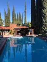 6141 Corbin Ave in Tarzana, CA - Building Photo