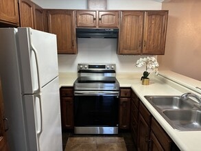 3400 Sullivan Ct in Modesto, CA - Building Photo - Building Photo