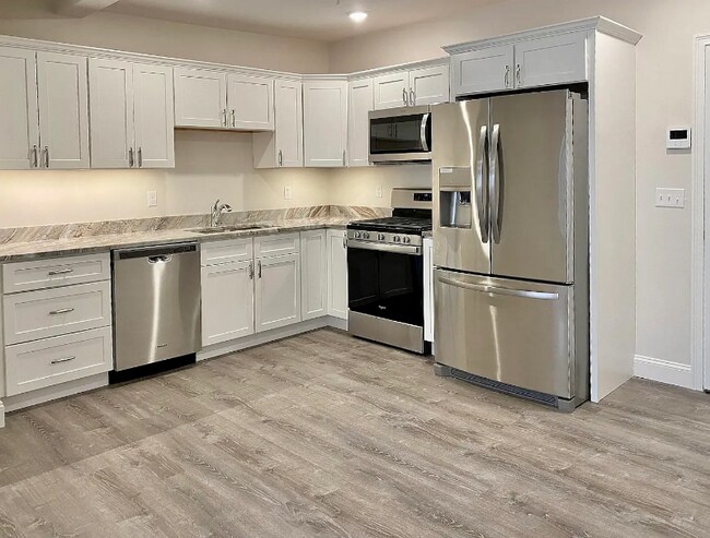 219 Waterman St-Unit -303 in Providence, RI - Foto de edificio - Building Photo