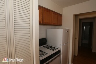 445 W Briar Pl, Unit M06B in Chicago, IL - Building Photo - Building Photo