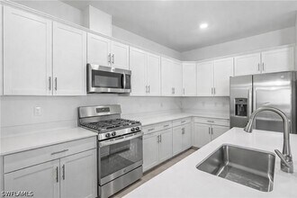 18311 Ridgeline Dr in Estero, FL - Building Photo - Building Photo
