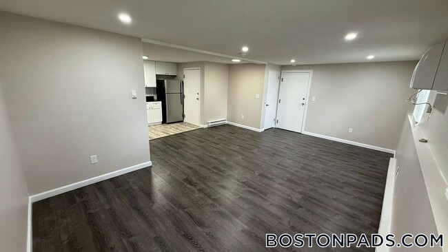 310 Thompson Rd in Webster, MA - Building Photo - Building Photo