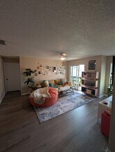 10200 Belle Rive Blvd, Unit 72 in Jacksonville, FL - Building Photo - Building Photo