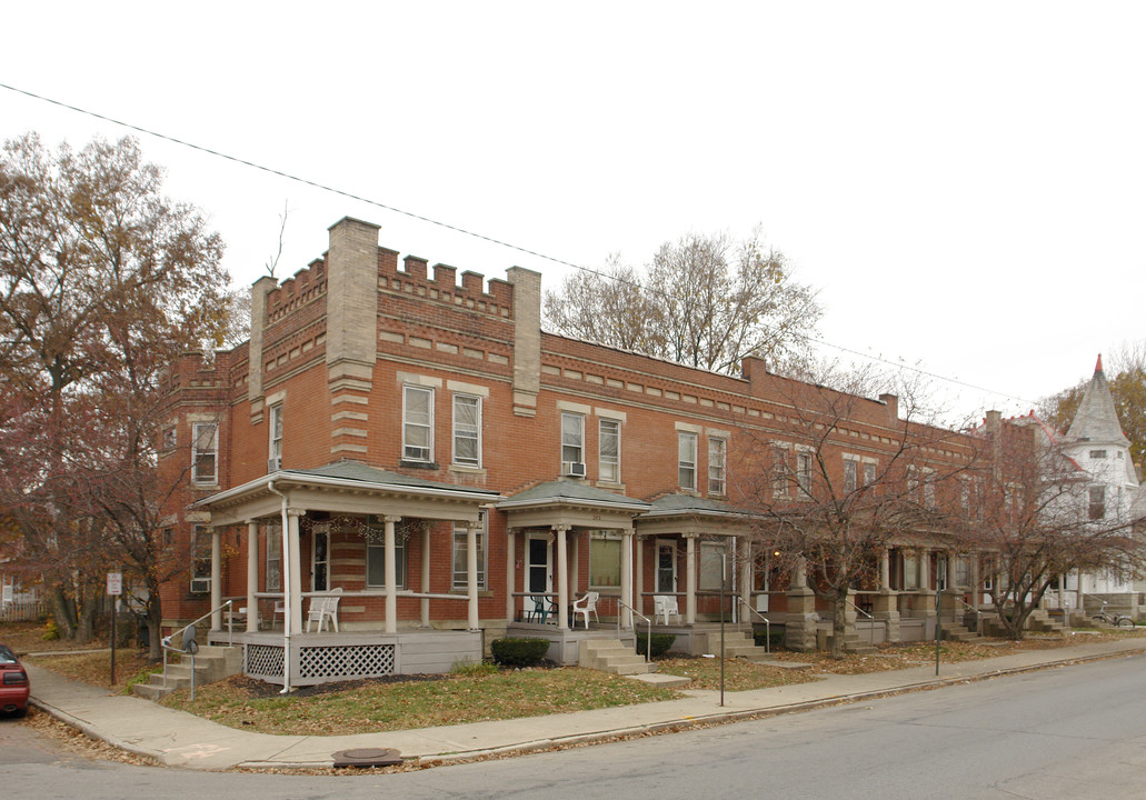 233-245 Miller Ave in Columbus, OH - Building Photo