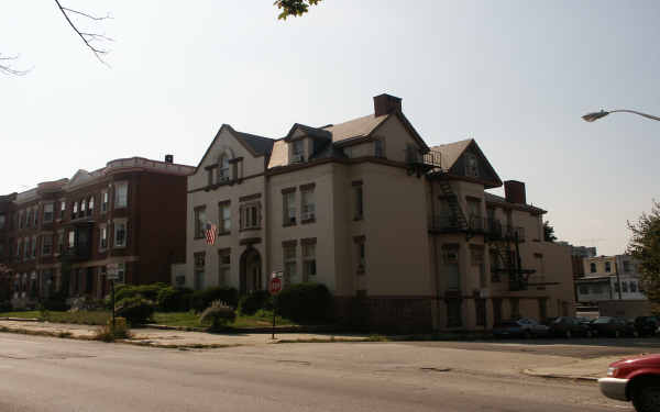 2938 Saint Paul St in Baltimore, MD - Building Photo - Building Photo