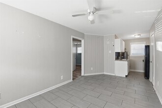 5010 Ennis St in Houston, TX - Building Photo - Building Photo