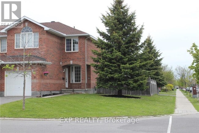 property at 10 Woliston Crescent