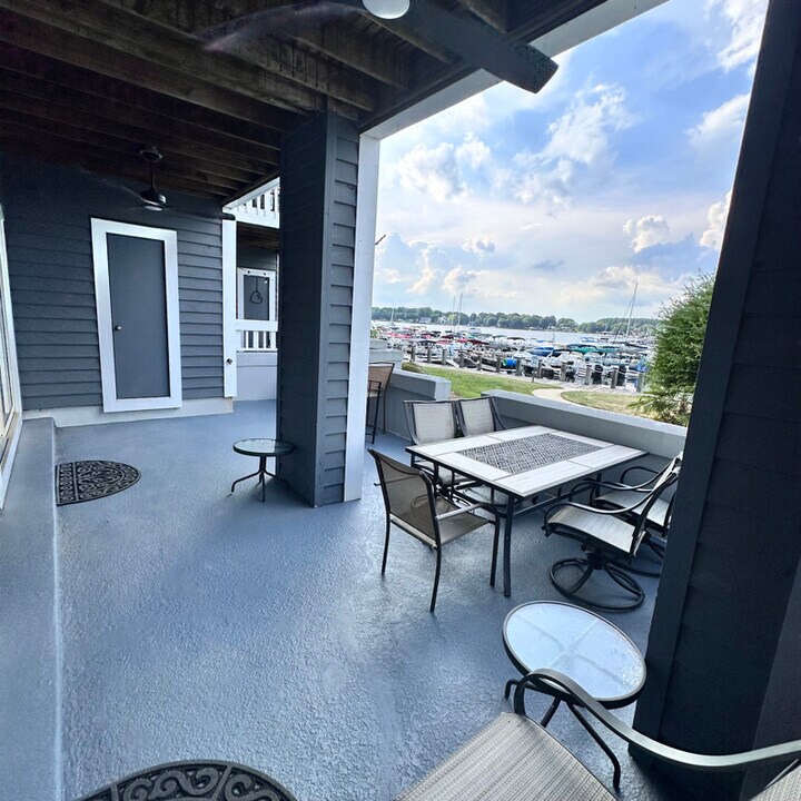 18713 Vineyard Point Ln in Cornelius, NC - Building Photo