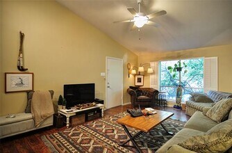 11400 Park Central Pl in Dallas, TX - Building Photo - Building Photo