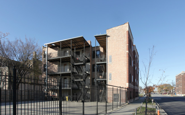 525 E Oakwood Blvd in Chicago, IL - Foto de edificio - Building Photo