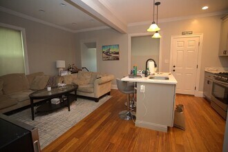 197 N St, Unit 1 in Boston, MA - Building Photo - Building Photo