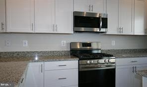 property at 1528 Witchhazel Cir