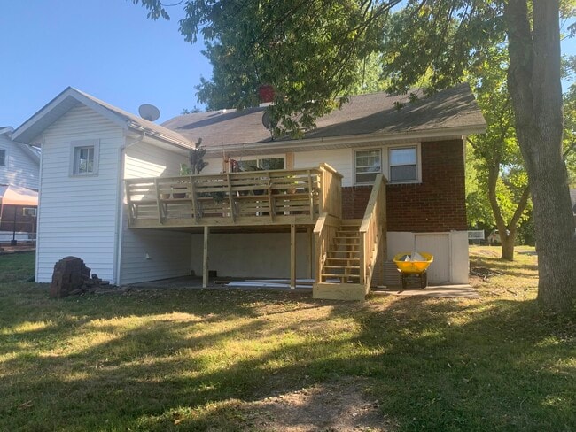 1109 Sunset Ln in Columbia, MO - Building Photo - Building Photo