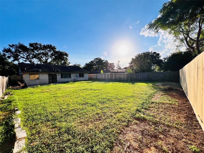 9614 Ravensworth Dr in Houston, TX - Building Photo - Building Photo