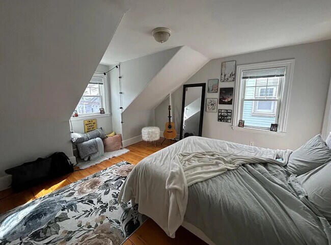 68 Willow Ave, Unit 2 in Somerville, MA - Building Photo - Building Photo