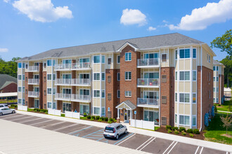 Aletha B. Phipps Apartments 55 and Over in Livonia, MI - Foto de edificio - Building Photo