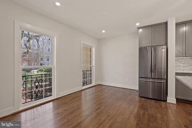 property at 1110 Wimbledon Dr