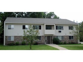 124 4th Ave in Miltona, MN - Building Photo