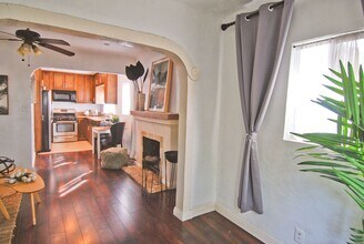 826 Michigan Ave in Santa Monica, CA - Building Photo - Building Photo