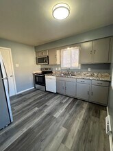 11226 Roxbury Dr in Omaha, NE - Building Photo - Building Photo