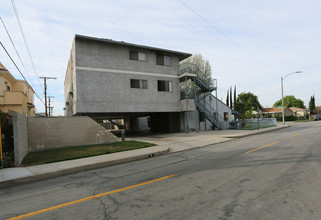 1958 Parish Pl in Burbank, CA - Building Photo - Building Photo