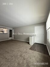 5796 Christie Ave SE in Grand Rapids, MI - Foto de edificio - Building Photo