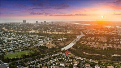 58 Victoria in Newport Beach, CA - Foto de edificio - Building Photo