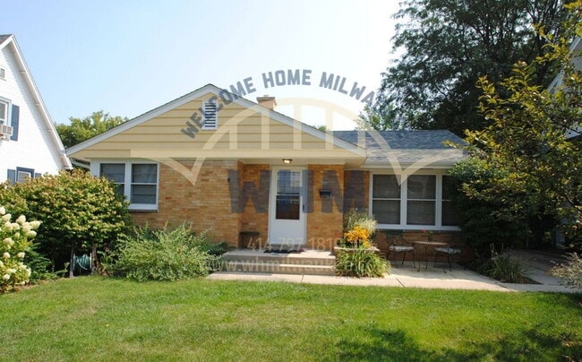 616 N 99th St in Wauwatosa, WI - Building Photo - Building Photo