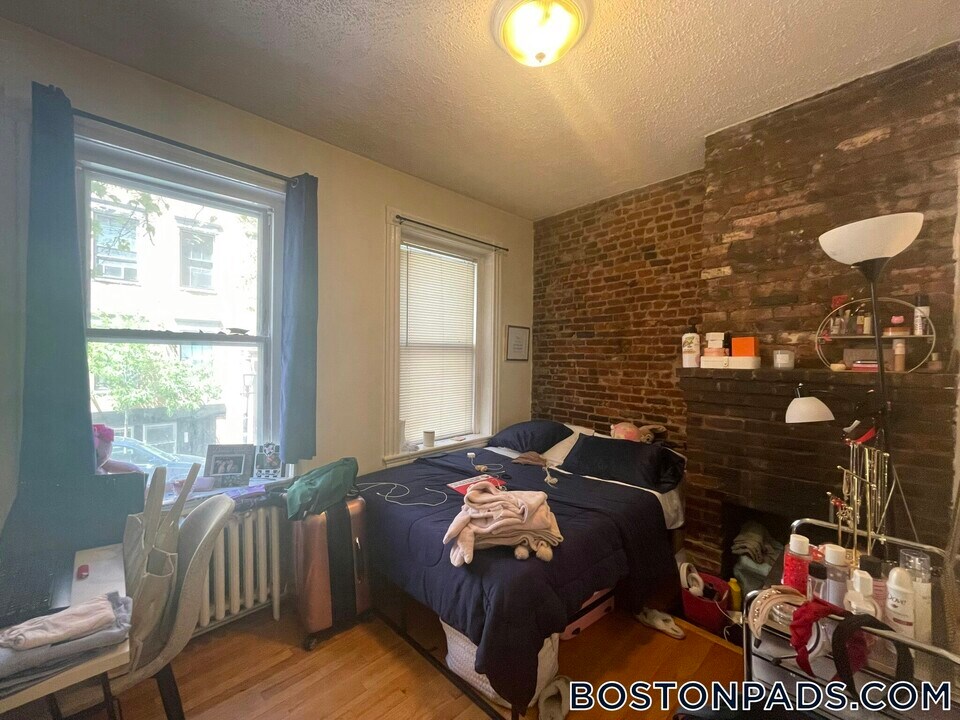 40 Anderson St, Unit 1 in Boston, MA - Building Photo