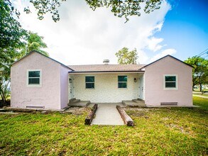 412 Columbus Pkwy in Hollywood, FL - Building Photo - Building Photo