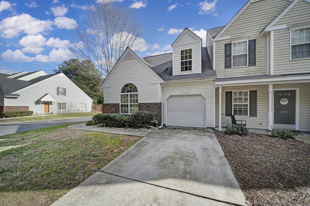 8949 Bryant Field Cir in Charlotte, NC - Foto de edificio