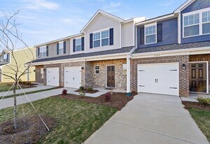 5142 Tommy Ln in Stanley, NC - Building Photo