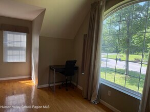21 Easy St in Hurley, NY - Building Photo - Building Photo