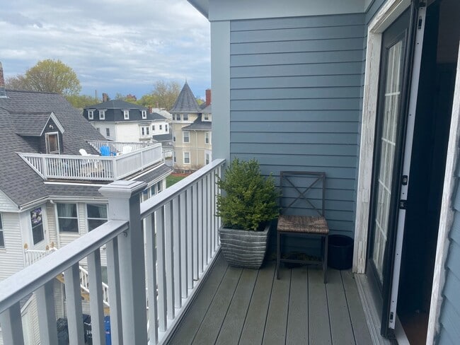 14 Fern St, Unit 1 in Boston, MA - Building Photo - Building Photo