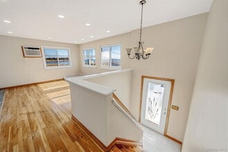 4 Bay Pl in Lindenhurst, NY - Building Photo - Building Photo