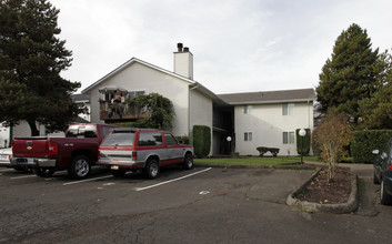 Chaps Court Apartments in Beaverton, OR - Building Photo - Building Photo