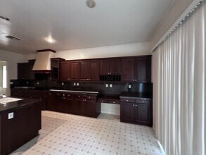 5309 Pelican Hill Dr in Bakersfield, CA - Building Photo - Building Photo