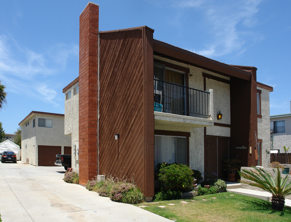 Bldg A in Huntington Beach, CA - Foto de edificio