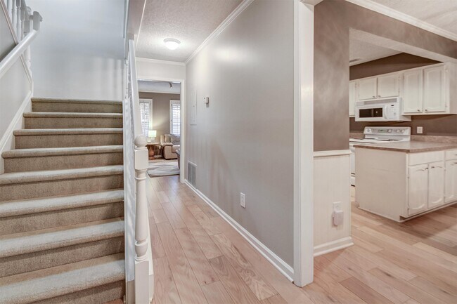 1080 Woodbridge Hollow NE in Atlanta, GA - Building Photo - Building Photo