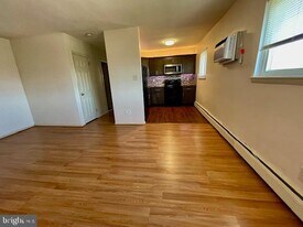 137 W 5th Ave in Conshohocken, PA - Building Photo