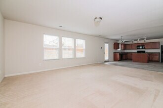 1345 Lowenstein St in Wake Forest, NC - Foto de edificio - Building Photo