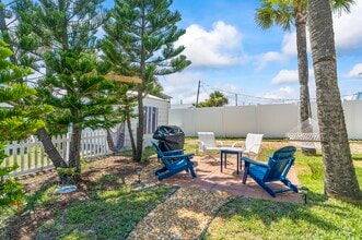 801 N Ocean Shore Blvd in Flagler Beach, FL - Foto de edificio - Building Photo