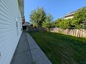 35676 Moore Ave in Mission, BC - Building Photo - Building Photo