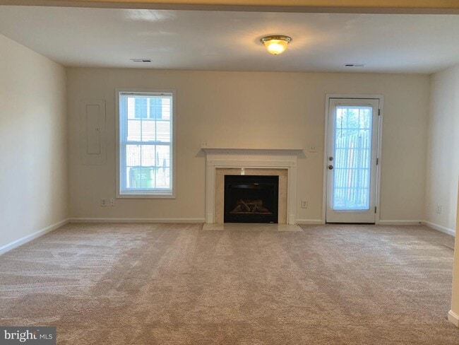 23039 Sir Barton Ct in Ruther Glen, VA - Building Photo - Building Photo