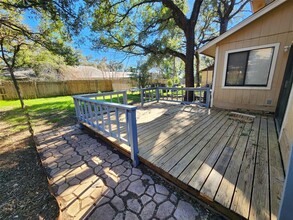 11809 Argonne Forest Trail in Austin, TX - Building Photo - Building Photo