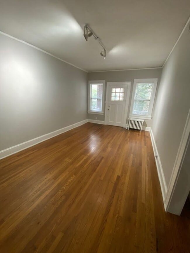 860 Briarcliff Road in Atlanta, GA - Foto de edificio - Interior Photo