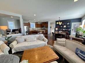 12994 SW River Terrace Blvd in Tigard, OR - Building Photo - Building Photo